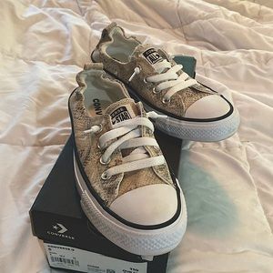Women’s Converse Snake Skin Print Pull On Sneakers Size 6
